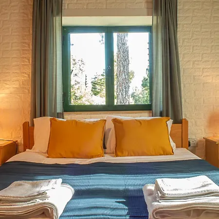 New Okella At * Saittas